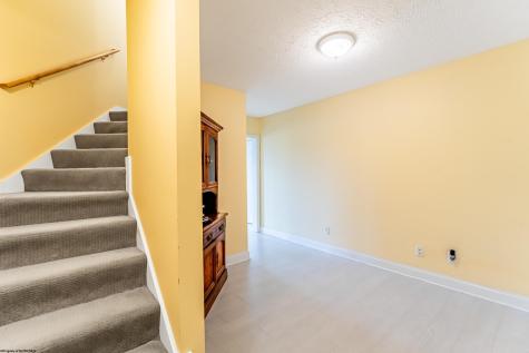 184 Donna Avenue Morgantown WV 26505