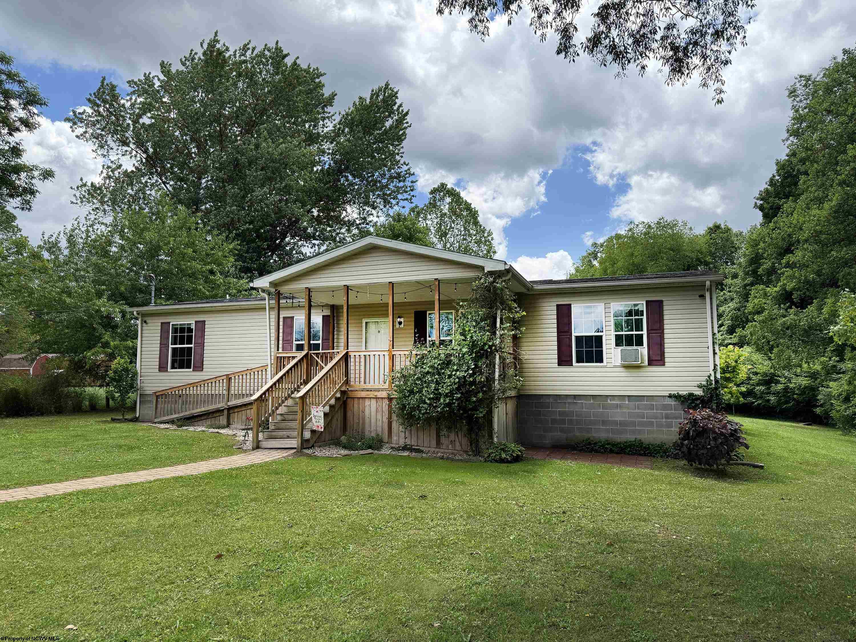 137 Washboard Lane Mill Creek WV 26280