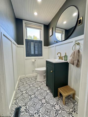 620 Center Avenue Weston WV 26452