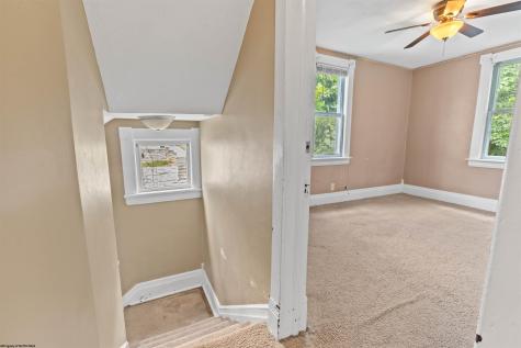 428 Van Gilder Street Morgantown WV 26505