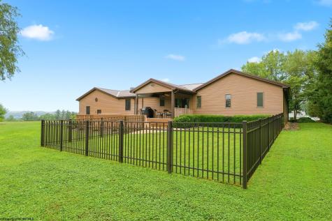 22 Cave Street Fairchance PA 15436