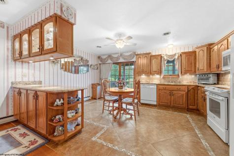 22 Cave Street Fairchance PA 15436