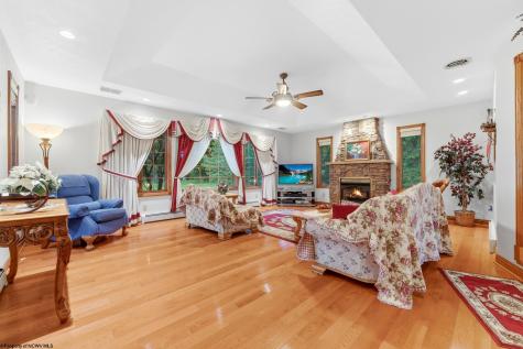 22 Cave Street Fairchance PA 15436