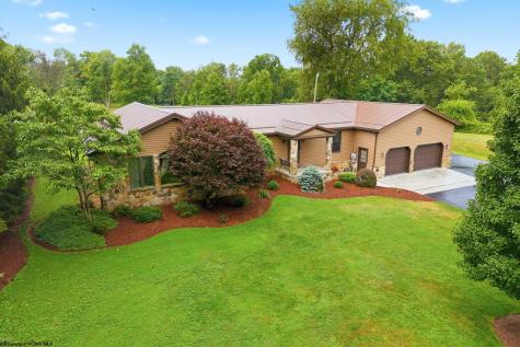 22 Cave Street Fairchance PA 15436