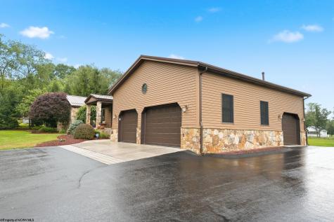 22 Cave Street Fairchance PA 15436