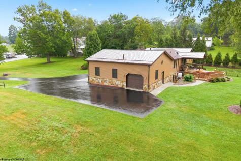 22 Cave Street Fairchance PA 15436