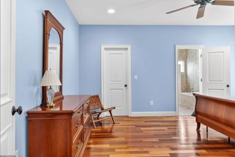 4881 Woods Edge Lane Morgantown WV 26508