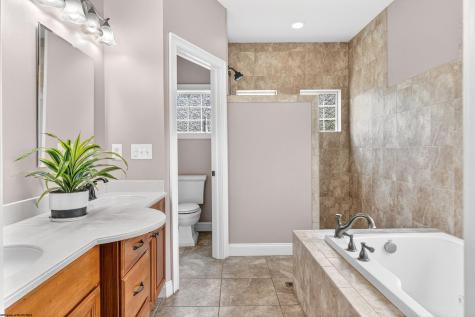 4881 Woods Edge Lane Morgantown WV 26508