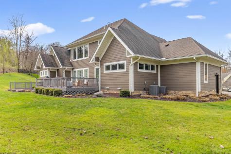 4881 Woods Edge Lane Morgantown WV 26508