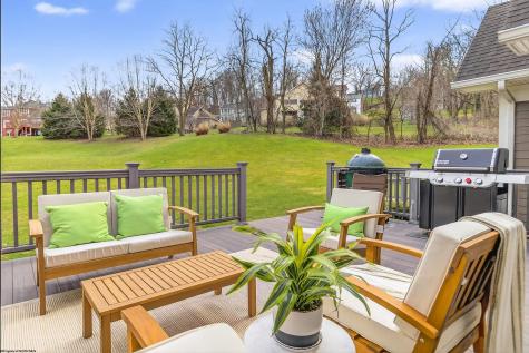 4881 Woods Edge Lane Morgantown WV 26508