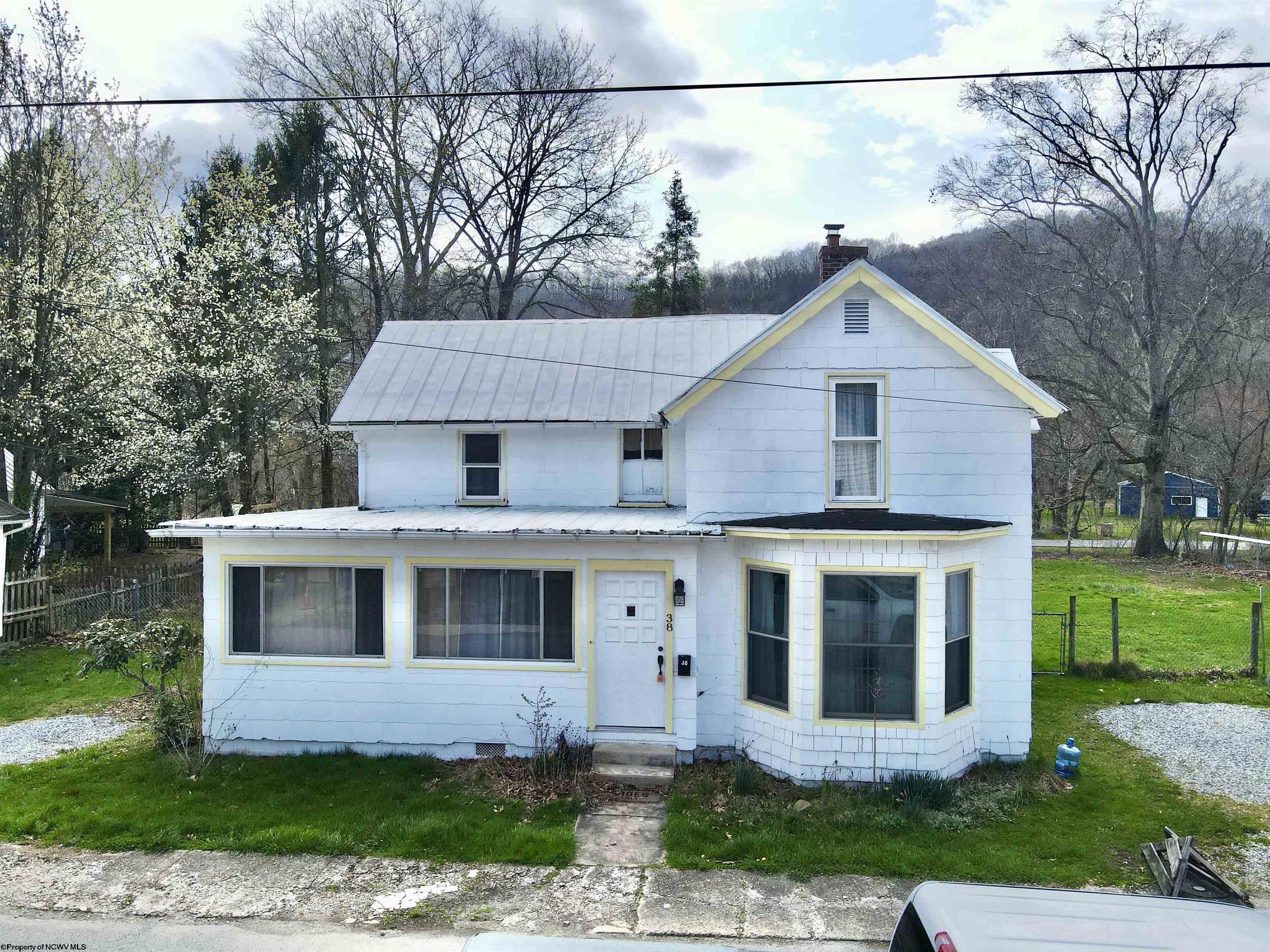 38 Kitson Street Weston WV 26452