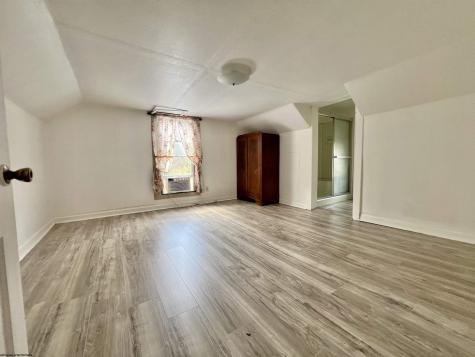 38 Kitson Street Weston WV 26452