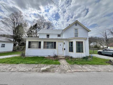 38 Kitson Street Weston WV 26452