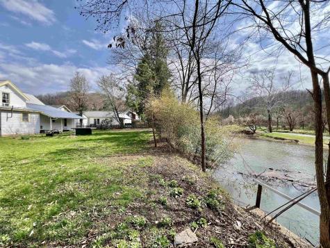 38 Kitson Street Weston WV 26452