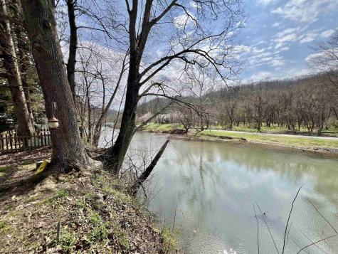 38 Kitson Street Weston WV 26452