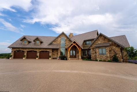 300 Mountain Retreat Drive Horner WV 26372
