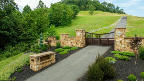 300 Mountain Retreat Drive Horner WV 26372