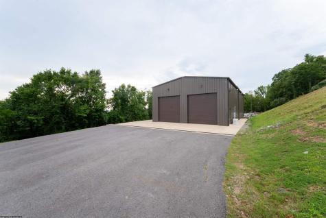 300 Mountain Retreat Drive Horner WV 26372