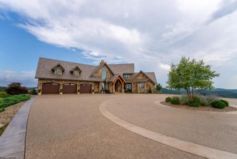 300 Mountain Retreat Drive Horner WV 26372