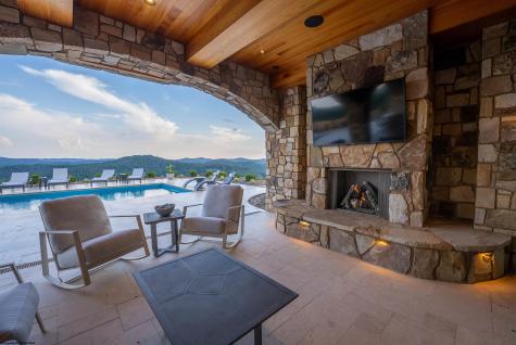 300 Mountain Retreat Drive Horner WV 26372