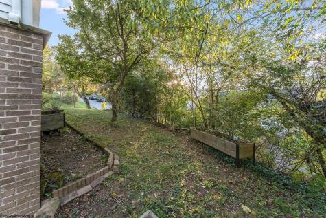 801 Cottonwood Street Morgantown WV 26505