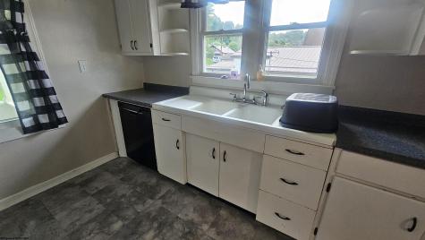 389 Monroe Avenue Weston WV 26452