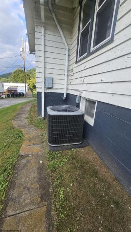 389 Monroe Avenue Weston WV 26452