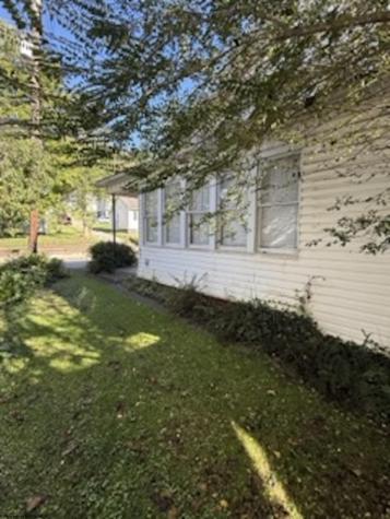 124 S Main Avenue Weston WV 26452-0001