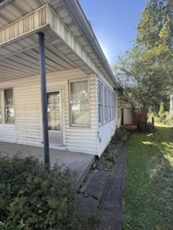 124 S Main Avenue Weston WV 26452-0001