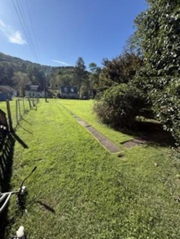 124 S Main Avenue Weston WV 26452-0001