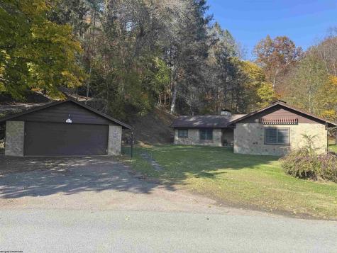 292 Lake Floyd Circle Bristol WV 26426