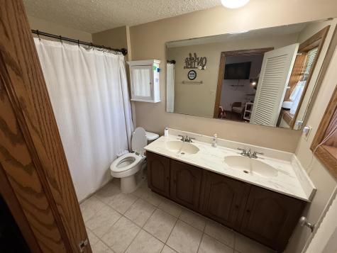 292 Lake Floyd Circle Bristol WV 26426