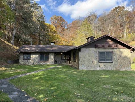 292 Lake Floyd Circle Bristol WV 26426
