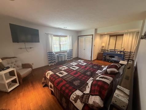 292 Lake Floyd Circle Bristol WV 26426