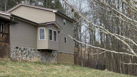 1671 Bear Run Road Philippi WV 26416