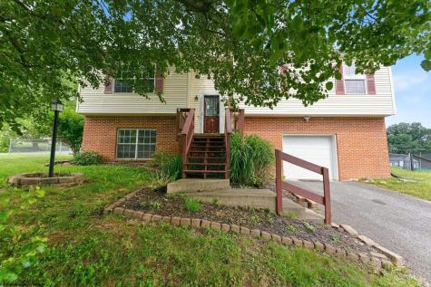 32 Woodside Lane Bridgeport WV 26330
