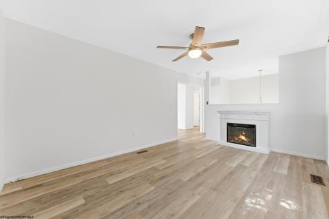32 Woodside Lane Bridgeport WV 26330