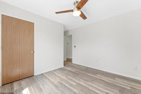 32 Woodside Lane Bridgeport WV 26330