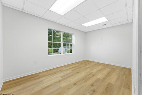 32 Woodside Lane Bridgeport WV 26330