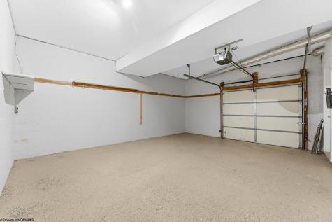 32 Woodside Lane Bridgeport WV 26330