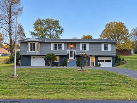 139 Carlson Drive Grafton WV 26354
