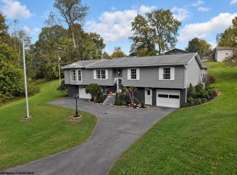 139 Carlson Drive Grafton WV 26354