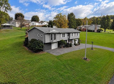 139 Carlson Drive Grafton WV 26354