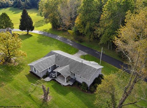 139 Carlson Drive Grafton WV 26354