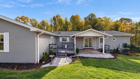 139 Carlson Drive Grafton WV 26354