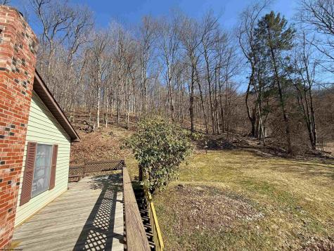 344 Harpertown Road Elkins WV 26241