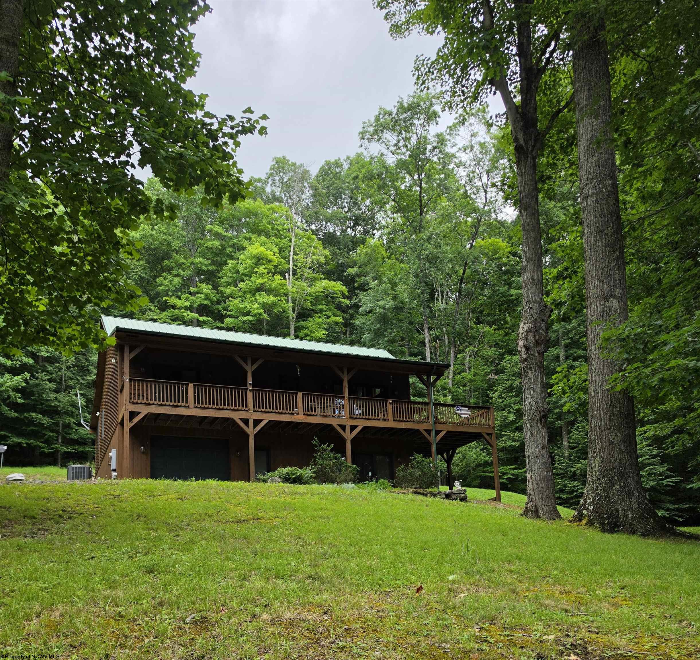 380 Flint Road Hillsboro WV 24946