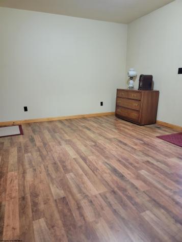 380 Flint Road Hillsboro WV 24946