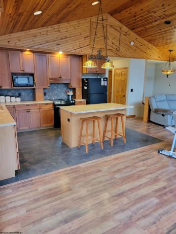 380 Flint Road Hillsboro WV 24946