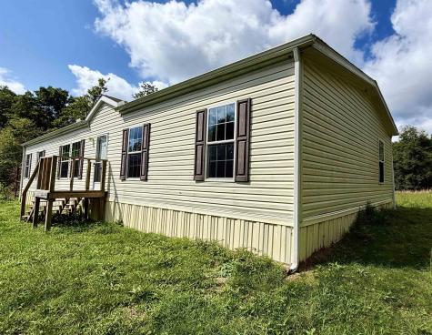 28 Margaret Road Mannington WV 26582